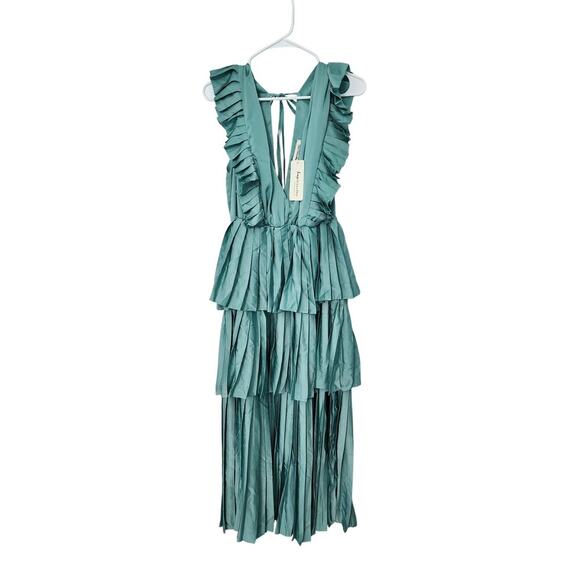 NEW! Impressions Seeking Champagne Pleated Maxi Dress, NWT, Size Large - Picture 2 of 5